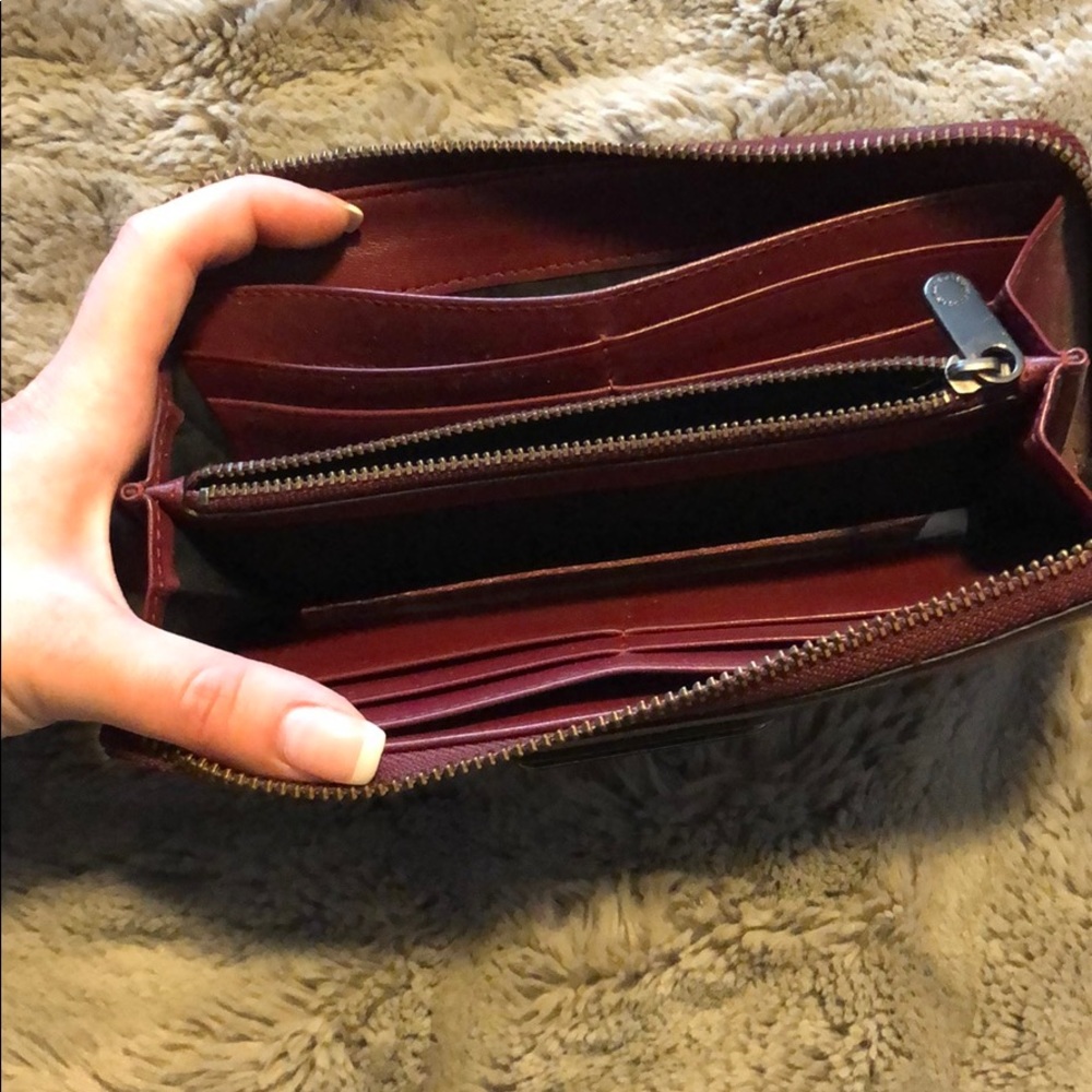 Marc Jacobs Leather Wallet - Picture 2 of 2